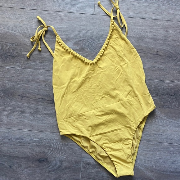 Billabong ‘Last Sun’ One Piece - Picture 12 of 13